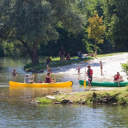 Camping Le Pressoir Petit-Palais-et-Cornemps Ngoại thất bức ảnh