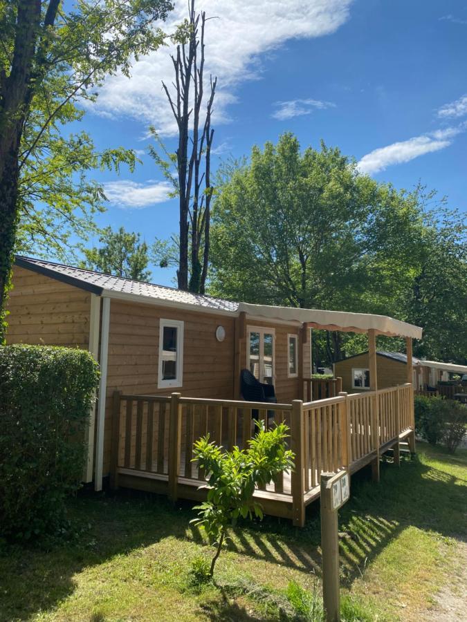 Camping Le Pressoir Petit-Palais-et-Cornemps Ngoại thất bức ảnh